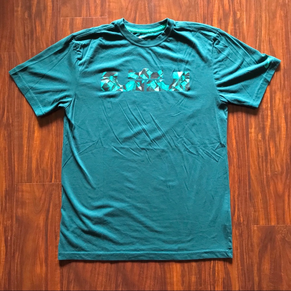 NWOT - Men’s LJ Nike Dri-fit